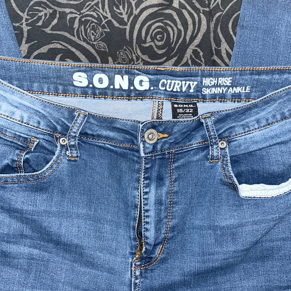 S.O.N.G Curvy High Rise Jeans